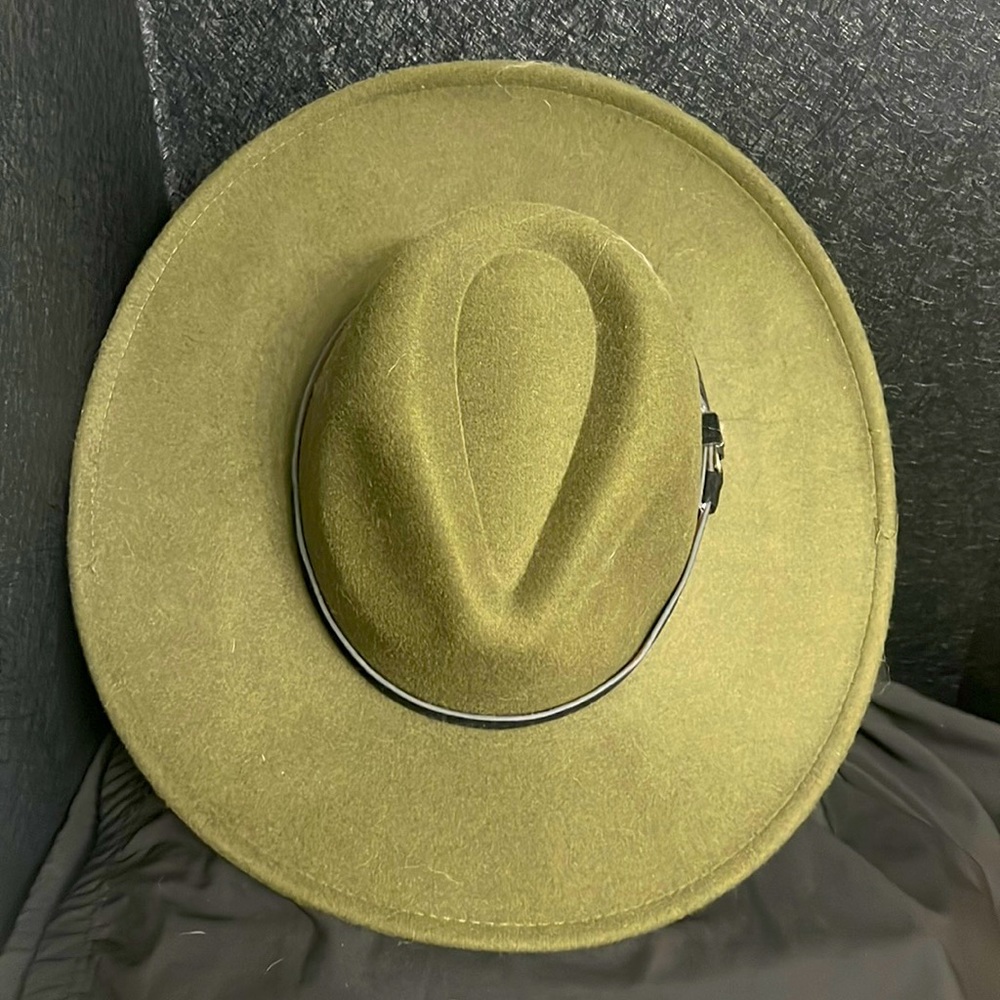 Dark green felt hat